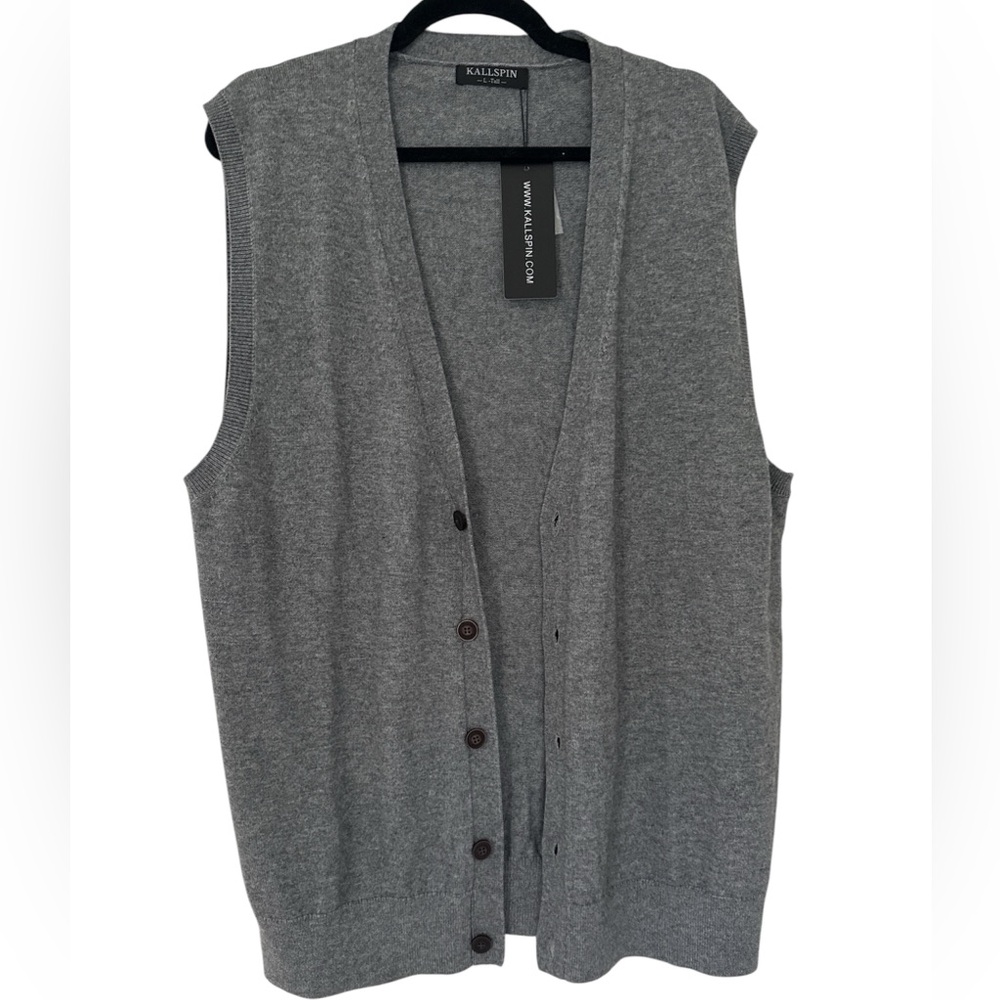 Kallspin Women's Gray Button-Front Vest